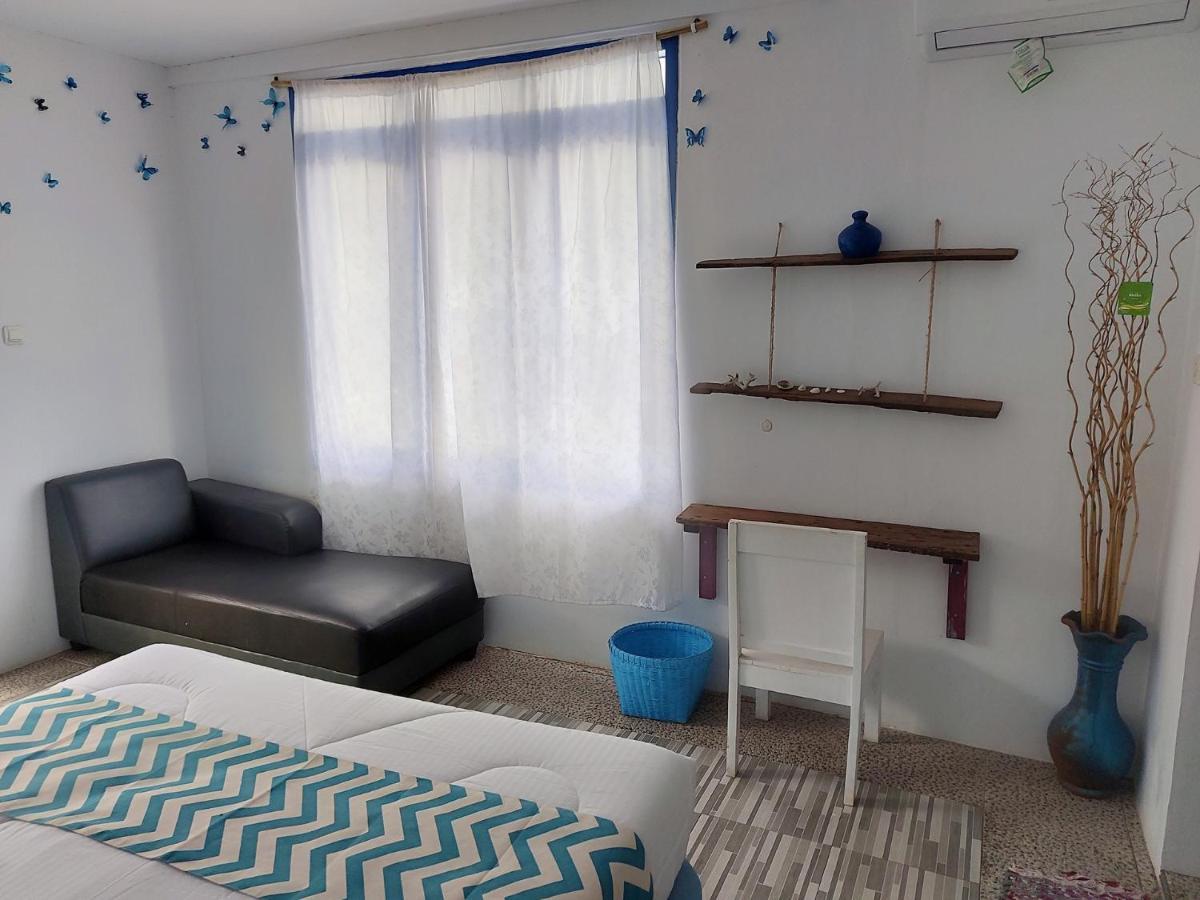 Blue Coral Homestay Karimunjawa Exterior photo